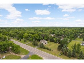 2222 Crosstown Blvd NE in Ham Lake, MN - Building Photo - Building Photo