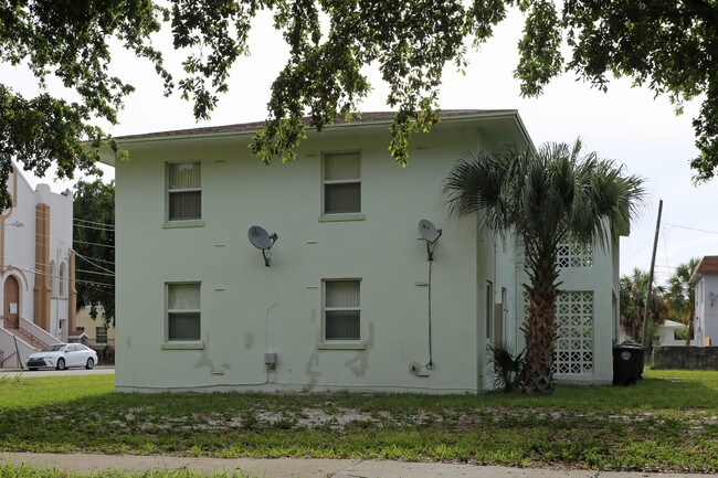 518 21st St in West Palm Beach, FL - Building Photo - Building Photo