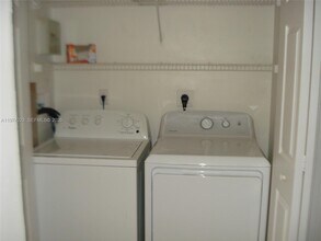 2031 Renaissance Blvd in Miramar, FL - Building Photo - Building Photo