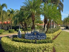 5010 Harmony Cir in Vero Beach, FL - Building Photo - Building Photo