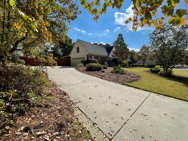 property at 3 Valley Brook Dr