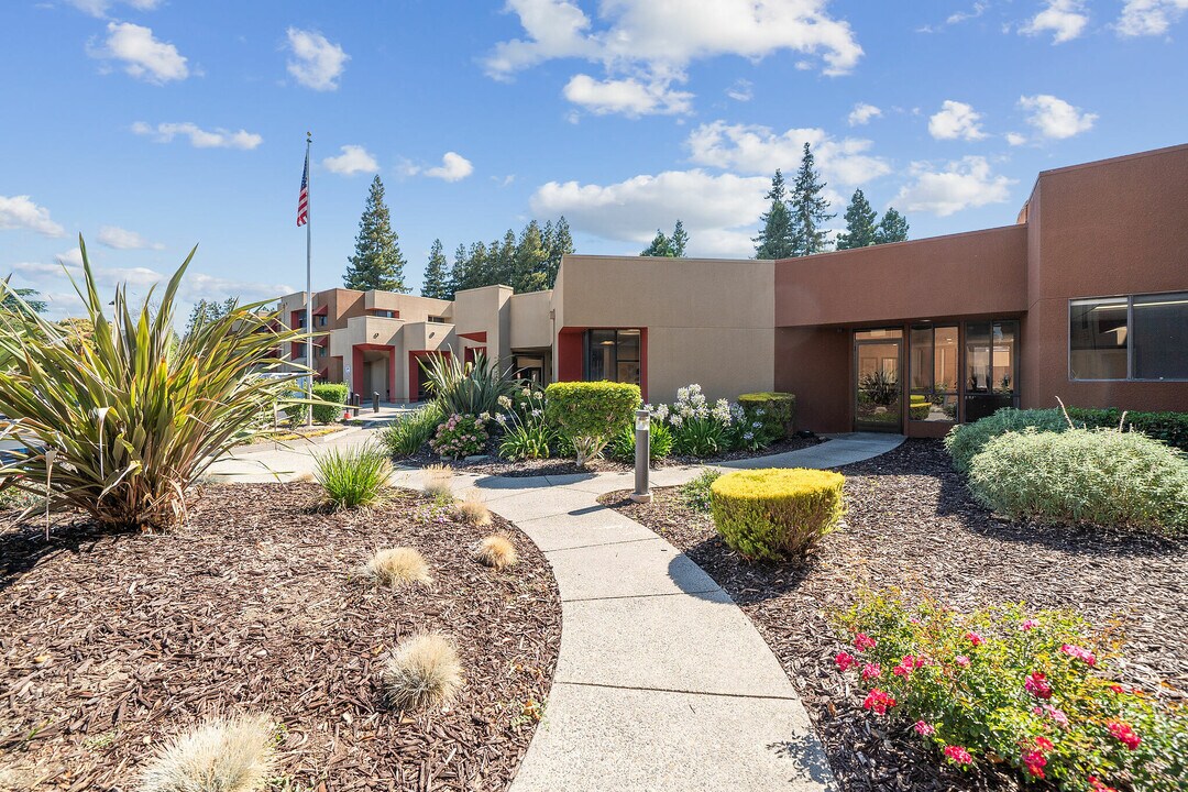 Redwood Seniors of Willow Glen - 55+ in San Jose, CA - Foto de edificio