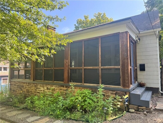 610 N Olive Ave in Fayetteville, AR - Building Photo - Building Photo