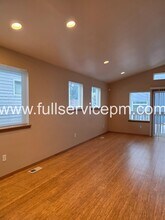 18007 Stone Ave N in Shoreline, WA - Building Photo - Building Photo