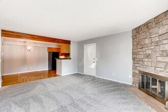 335 Wright St in Lakewood, CO - Building Photo - Building Photo