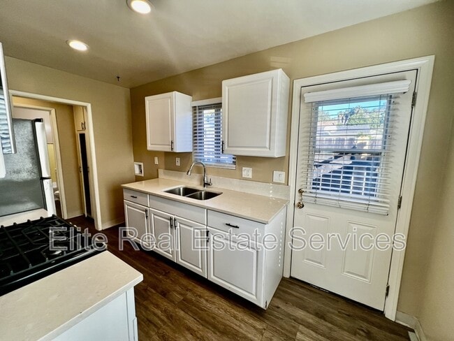 property at 9124 Rosedale Dr