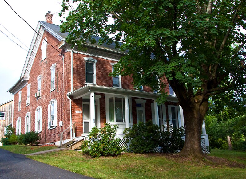 103 Main St in Schwenksville, PA - Building Photo