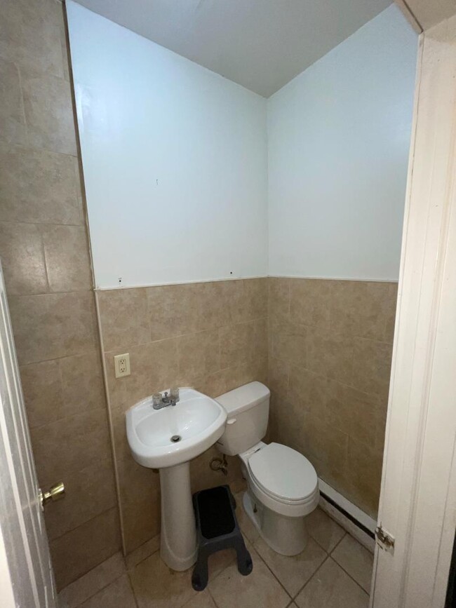 8 City Terrace in Newburgh, NY - Building Photo - Building Photo