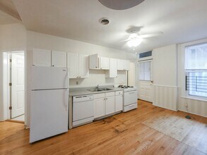 2604 N Racine Ave, Unit 2 in Chicago, IL - Building Photo - Building Photo