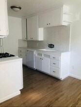 236 La Verne Ave, Unit A in Long Beach, CA - Building Photo - Building Photo