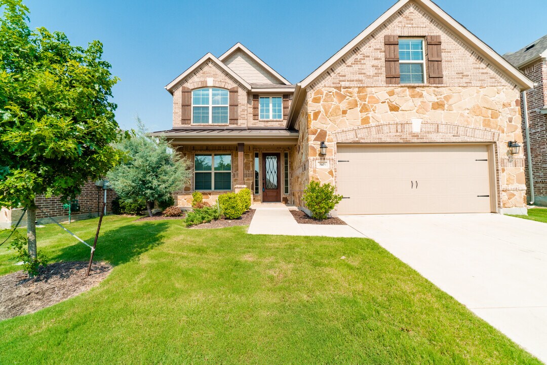 3905 Cozy Pine Dr in Northlake, TX - Building Photo
