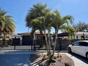 5732 Fletcher St in Hollywood, FL - Building Photo - Building Photo