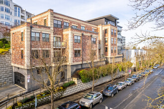 The Cambridge in Portland, OR - Foto de edificio - Building Photo