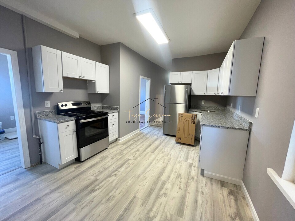 89 Intervale St, Unit 1 in Boston, MA - Building Photo