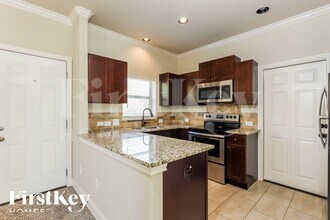 4011 Anton Dr in San Antonio, TX - Building Photo - Building Photo