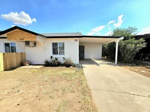 305 E Beech Ave in Casa Grande, AZ - Foto de edificio - Building Photo