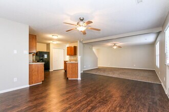 738 Rosea Ct in Greenwood, IN - Building Photo - Building Photo