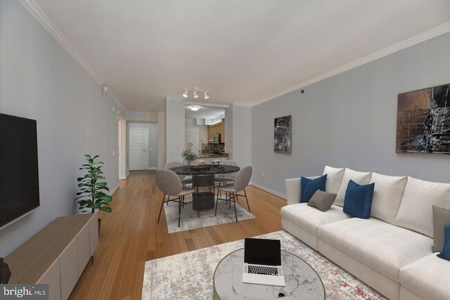 616 E St NW, Unit 1020 in Washington, DC - Foto de edificio - Building Photo