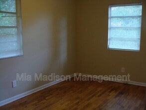 1205 E 67th St in Savannah, GA - Building Photo - Building Photo