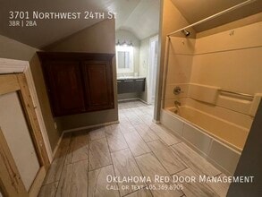 3701 NW 24th St in Oklahoma City, OK - Building Photo - Building Photo
