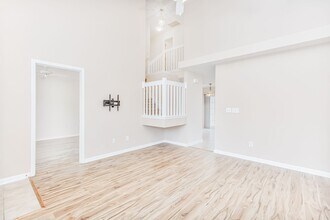 3560 Evergreen Way in Myrtle Beach, SC - Building Photo - Building Photo