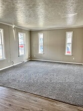 1929 Greenock St in South Bend, IN - Building Photo - Building Photo