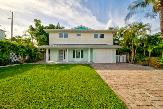 156 24th St in Cocoa Beach, FL - Building Photo - Building Photo