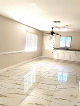 1945 Pierce St in Hollywood, FL - Building Photo - Building Photo