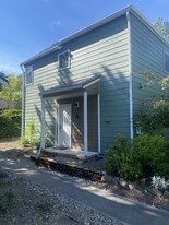8400 25th Avenue Southwest, Unit Unit A in Seattle, WA - Building Photo