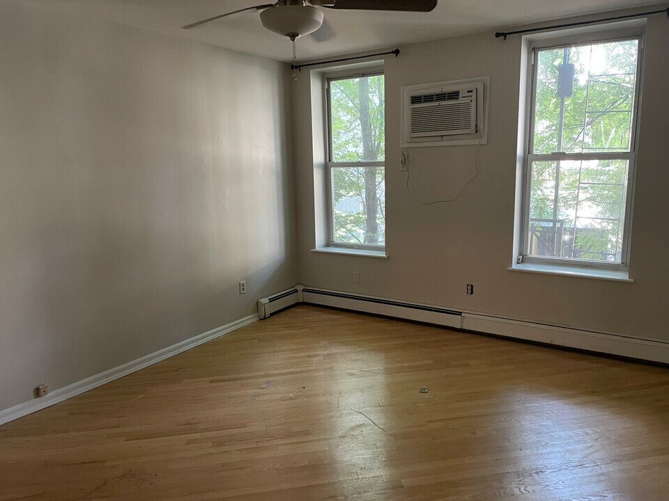 1204 Washington St, Unit 2s in Hoboken, NJ - Foto de edificio