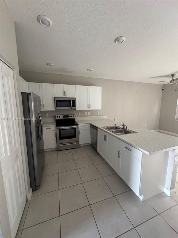 1452 SE 26th Ter in Homestead, FL - Building Photo - Building Photo