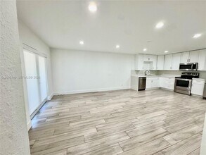11770 SW 178th Terrace in Miami, FL - Building Photo - Building Photo