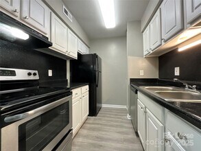 342 Orchard Trace Ln in Charlotte, NC - Building Photo - Building Photo