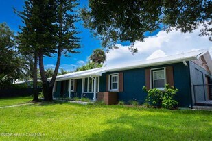 1712 Pineapple Ave in Melbourne, FL - Building Photo