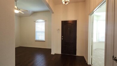 1369 Crescent Cove Dr in Rockwall, TX - Foto de edificio - Building Photo