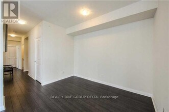 55 Eglinton Ave W in Mississauga, ON - Building Photo - Building Photo