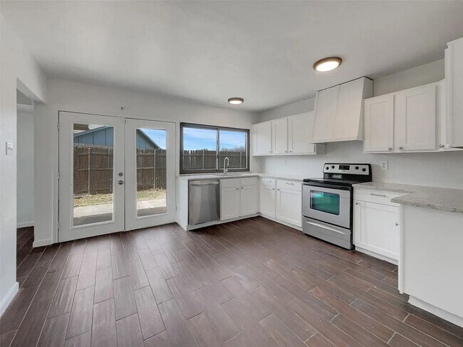 property at 1813 Independence Ct