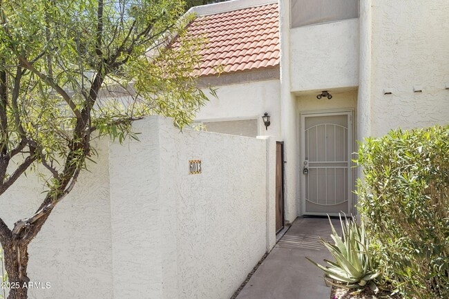 6013 N 79th St, Unit #1 in Scottsdale, AZ - Foto de edificio - Building Photo