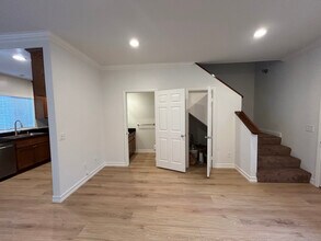 10154 McClemont Ave in Los Angeles, CA - Building Photo - Building Photo