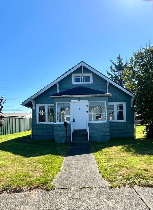 919 W Heron St in Aberdeen, WA - Building Photo