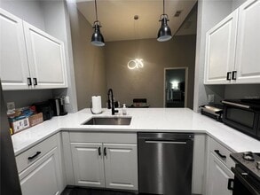 250 SW 145th Dr in Newberry, FL - Building Photo - Building Photo