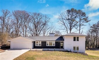 1536 Daffodil Dr in Marietta, GA - Building Photo