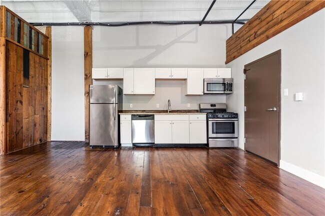 558 St Francis St in Mobile, AL - Building Photo - Building Photo