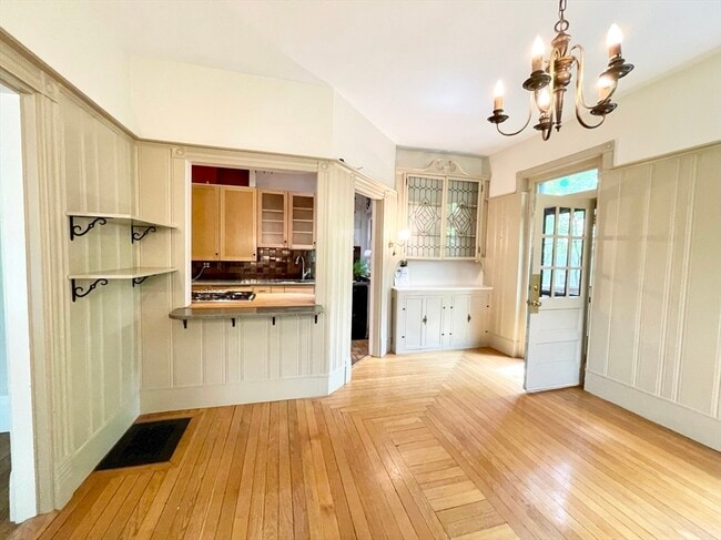property at 242 Walnut St