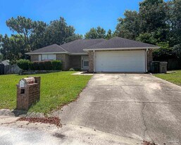 902 Catskill Ln in Pensacola, FL - Building Photo