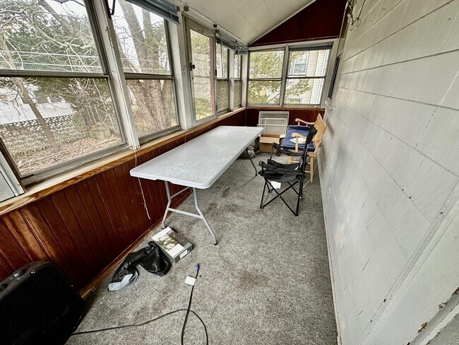 102 Bennett St, Unit 2 in Boston, MA - Building Photo - Building Photo