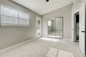 1810 River Crossing Cir in Austin, TX - Foto de edificio - Building Photo