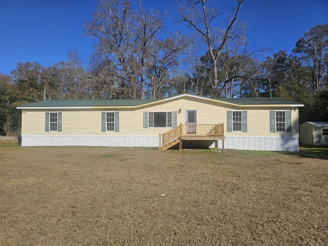 1611 Carolina Ave in Beaufort, SC - Building Photo - Building Photo