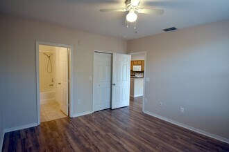 5550 E Michigan St in Orlando, FL - Foto de edificio - Building Photo