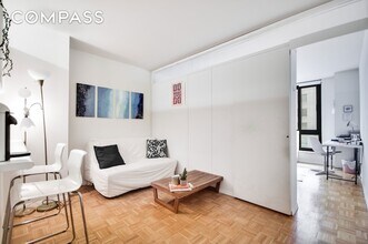 1 Irving Pl, Unit V9D in New York, NY - Building Photo - Building Photo